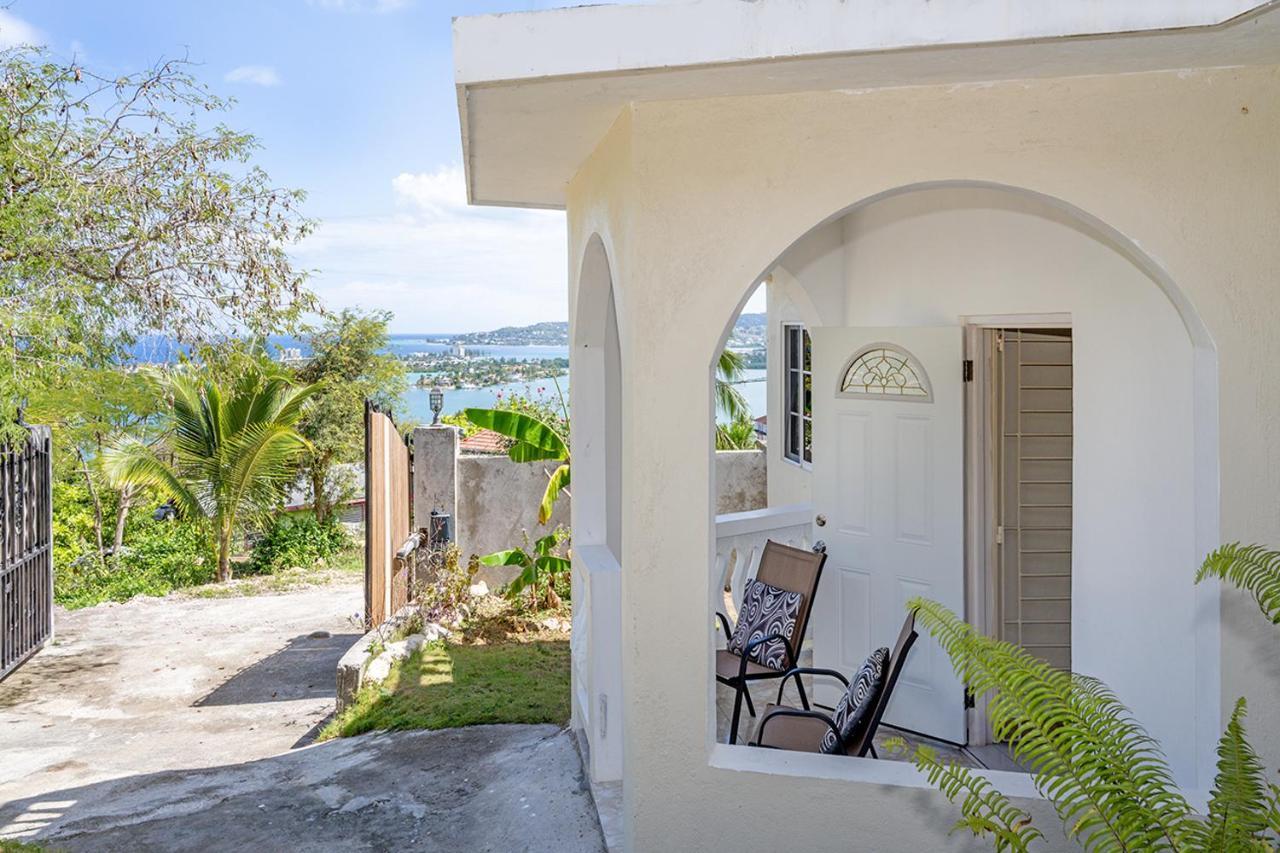 Palm Leaf Cottage Montego Bay Exterior foto